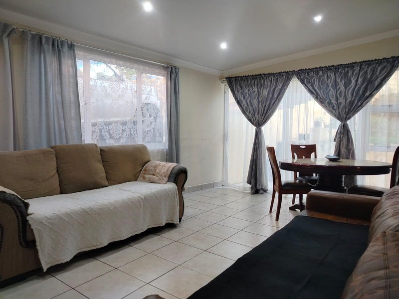 House For Sale In Durban - Photo 2
