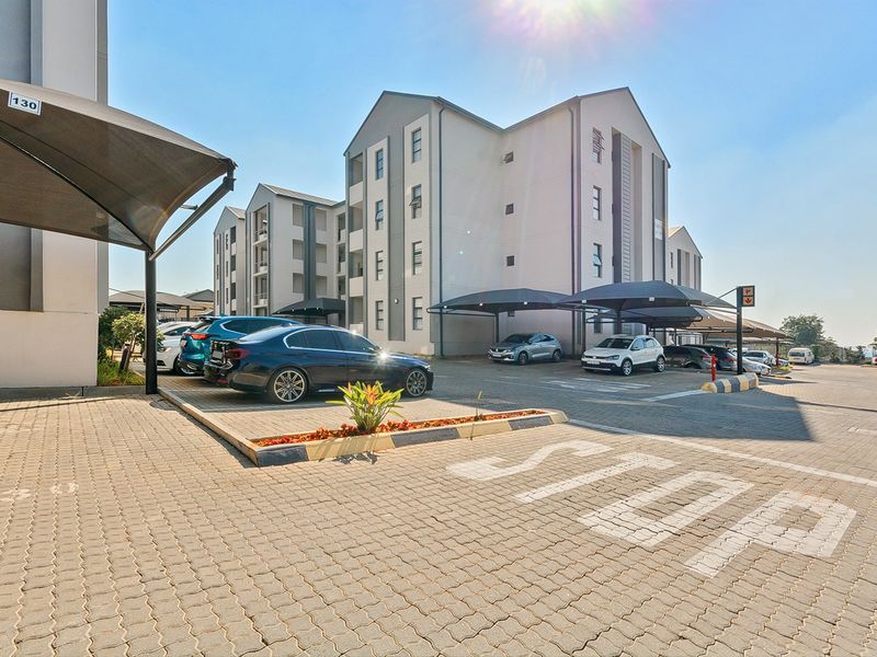 Apartment For Sale In Midrand - Photo 4