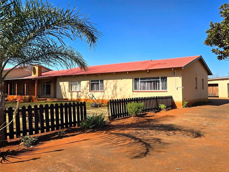 House For Sale In Middelburg - Photo 1