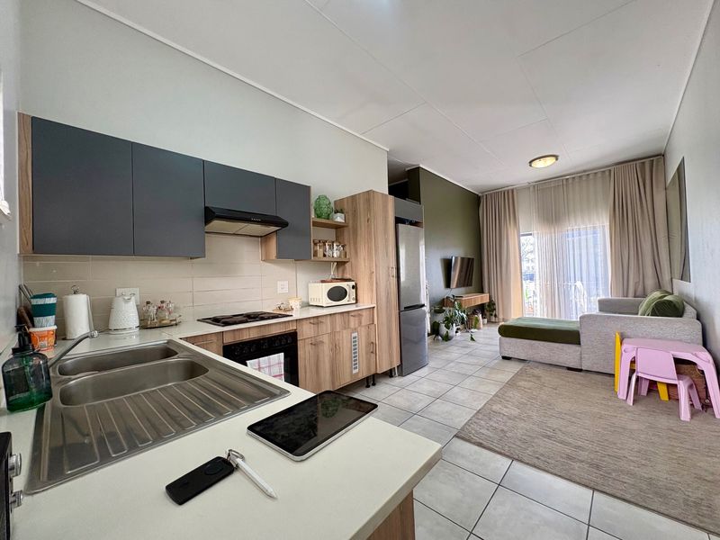 Apartment Rental Monthly In Sandton - Photo 2