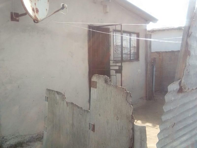 House For Sale In Khayelitsha - Photo 1