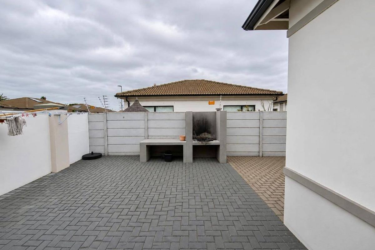 House Rental Monthly In Blouberg - Photo 4