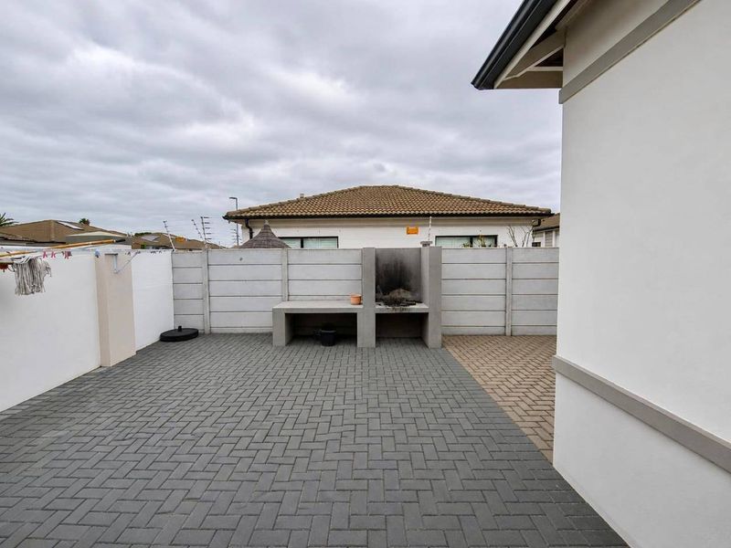House Rental Monthly In Blouberg - Photo 4