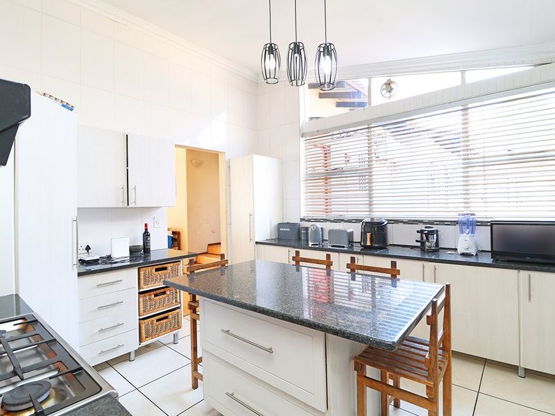 House For Sale In Johannesburg - Photo 4