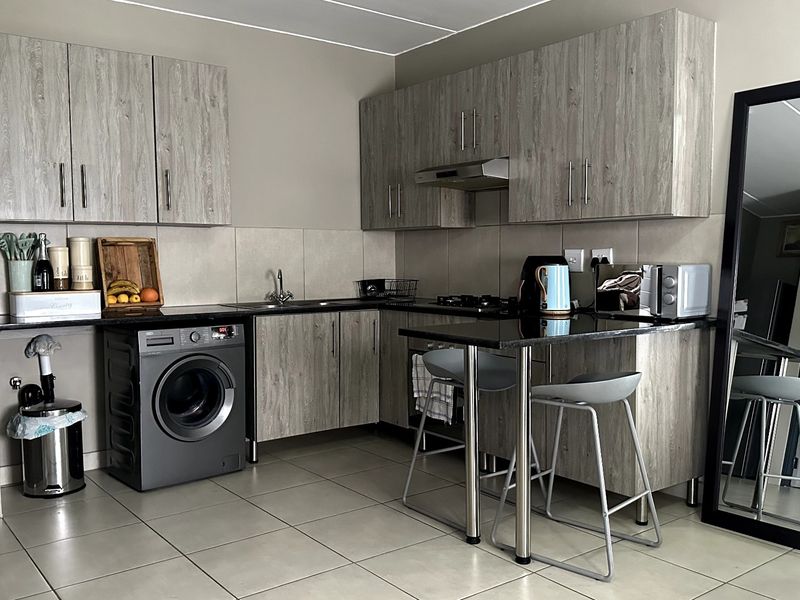 Apartment For Sale In Midrand - Photo 3