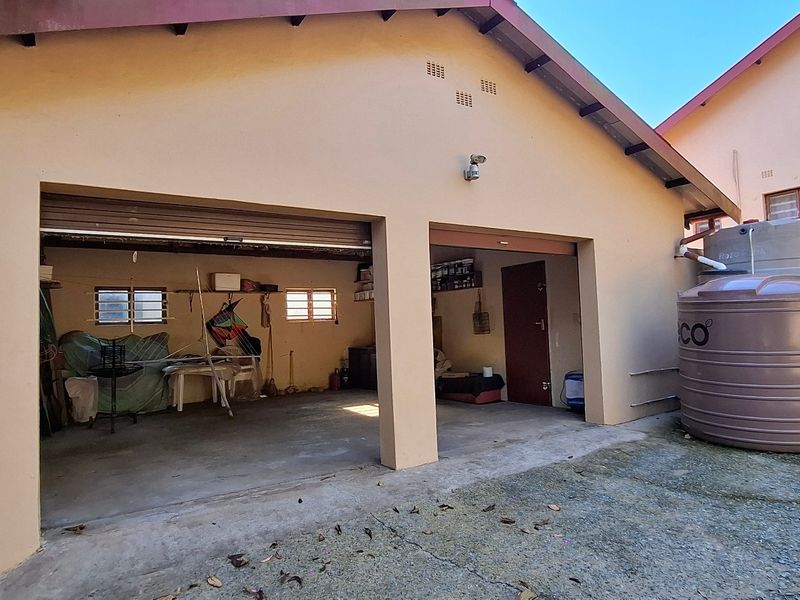House For Sale In Port Edward - Photo 4