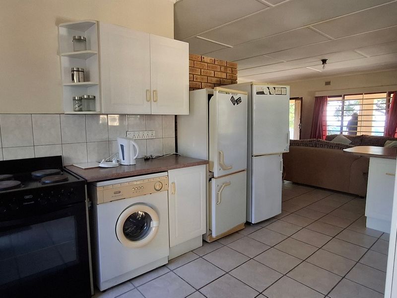 House For Sale In Port Edward - Photo 7