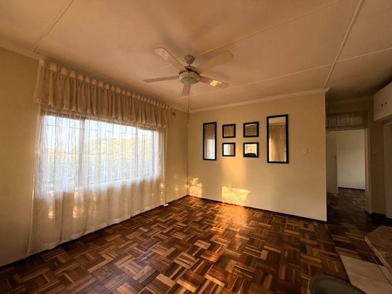 Townhouse Rental Monthly In Margate - Photo 7