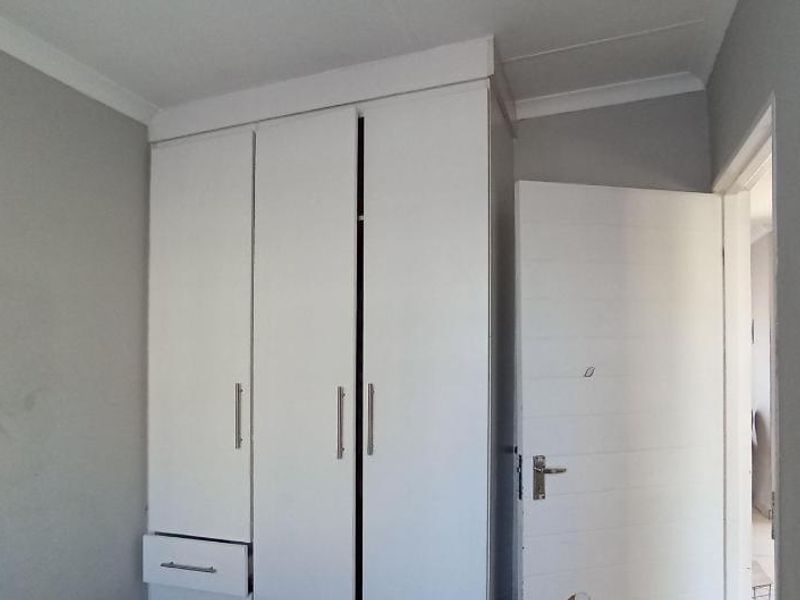 House For Sale In Roodepoort - Photo 5