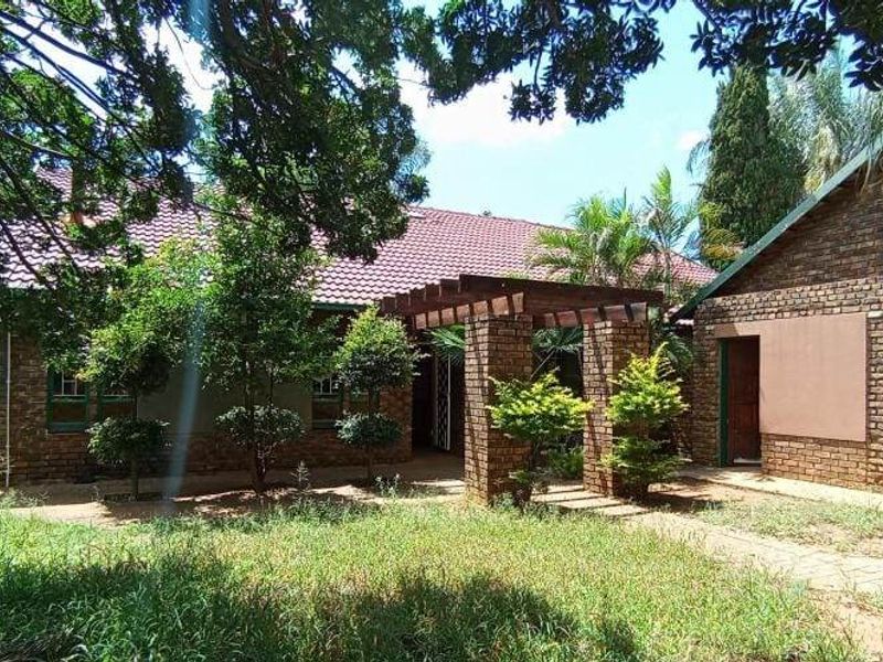 House For Sale In Pretoria - Photo 2