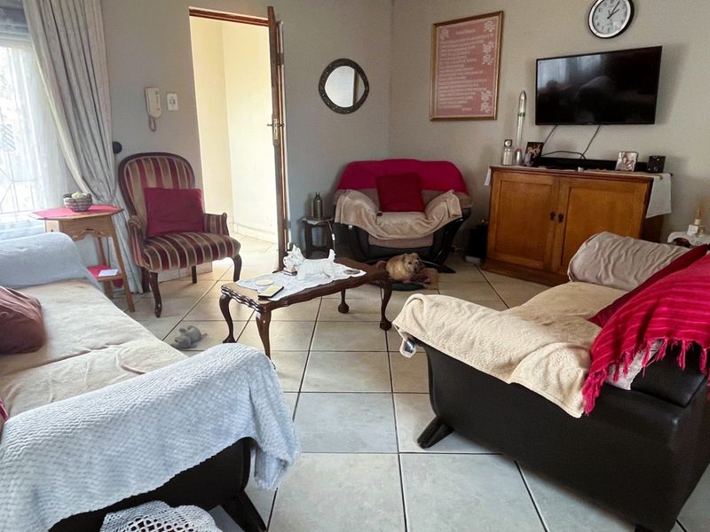 House For Sale In Alberton - Photo 8