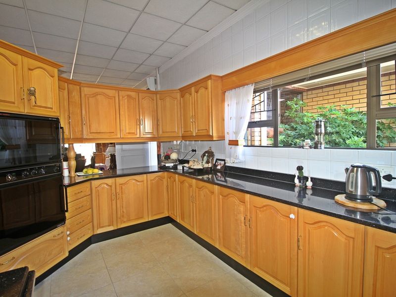 Commercial For Sale In Bloemfontein - Photo 4