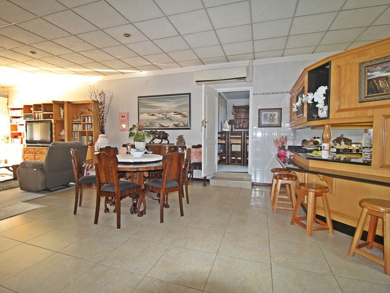 Commercial For Sale In Bloemfontein - Photo 10