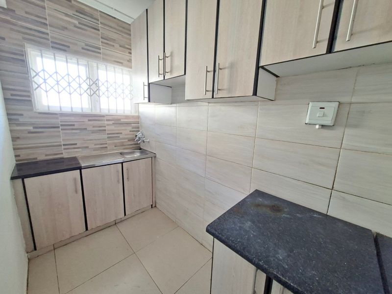 Apartment For Sale In Durban - Photo 4