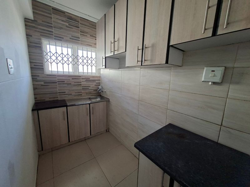 Apartment For Sale In Durban - Photo 2