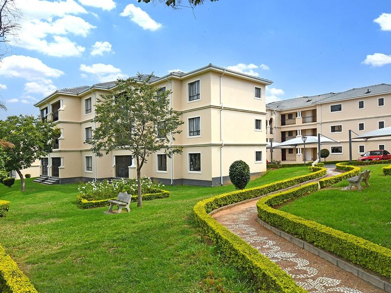 Apartment For Sale In Midrand - Photo 1