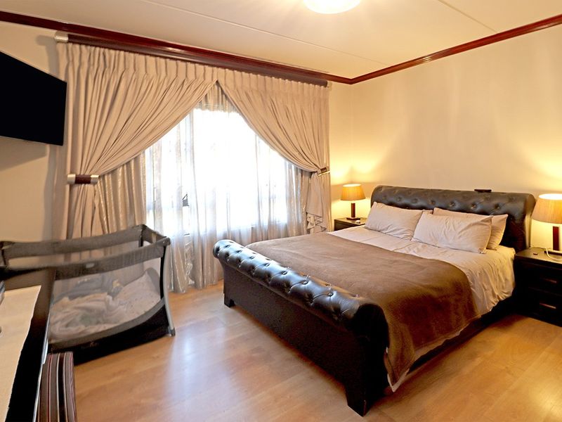 Apartment For Sale In Midrand - Photo 9