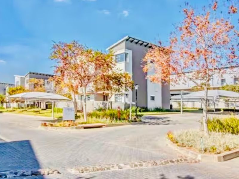 Apartment Rental Monthly In Sandton - Photo 3