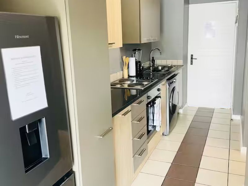 Apartment Rental Monthly In Sandton - Photo 5
