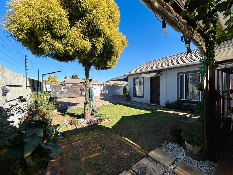 House For Sale In Boksburg - Photo 3