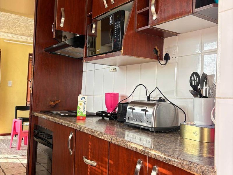 House For Sale In Khayelitsha - Photo 10