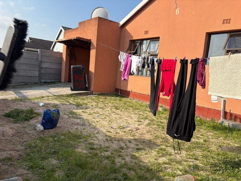 House For Sale In Khayelitsha - Photo 4
