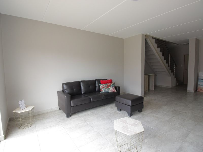 Townhouse For Sale In Witbank - Photo 3