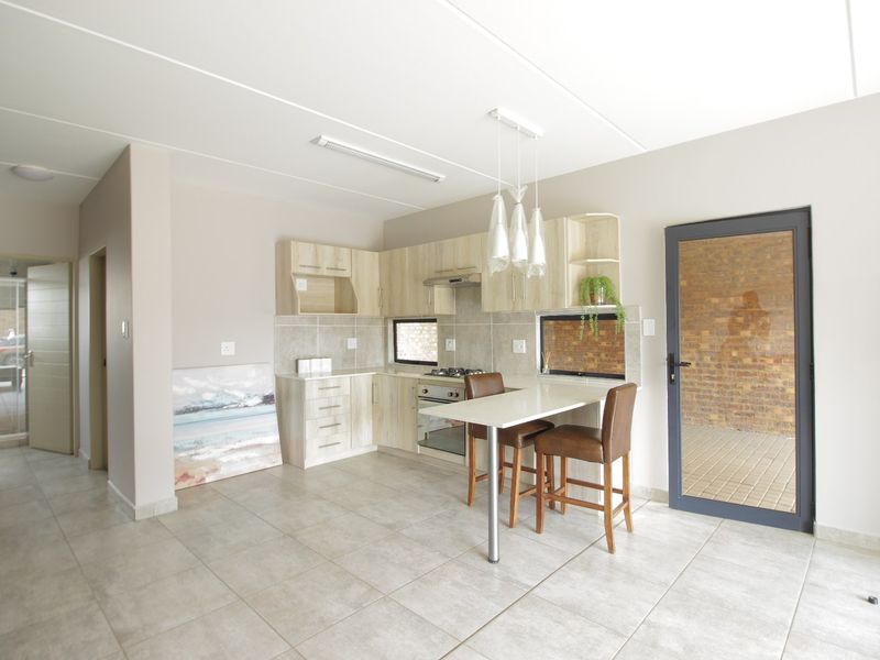 Townhouse For Sale In Witbank - Photo 6