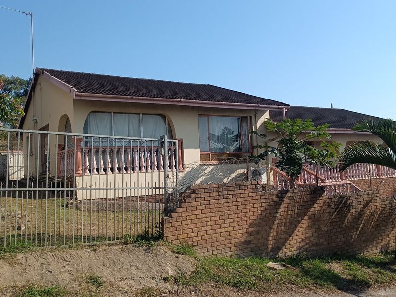 House For Sale In Durban - Photo 2