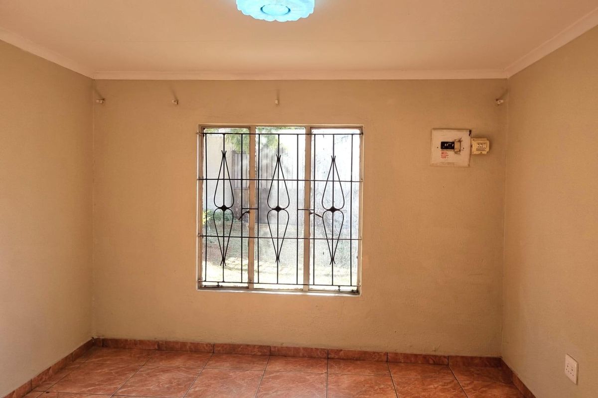 House For Sale In Germiston - Photo 3