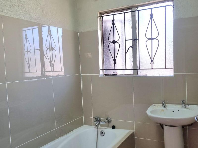 House For Sale In Germiston - Photo 8