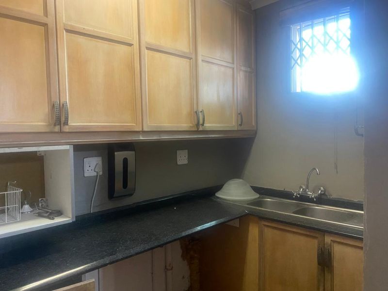 Townhouse Rental Monthly In Durban - Photo 3
