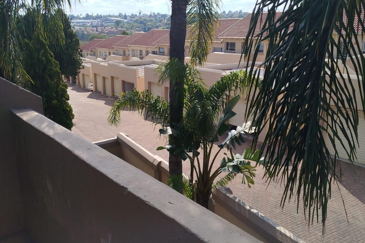 Townhouse For Sale In Midrand - Photo 2