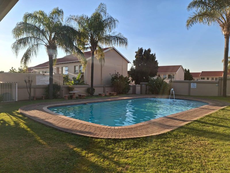 Townhouse For Sale In Midrand - Photo 3