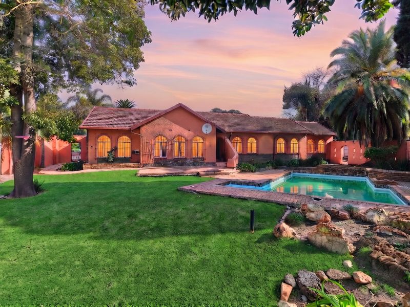 House For Sale In Randburg - Photo 1