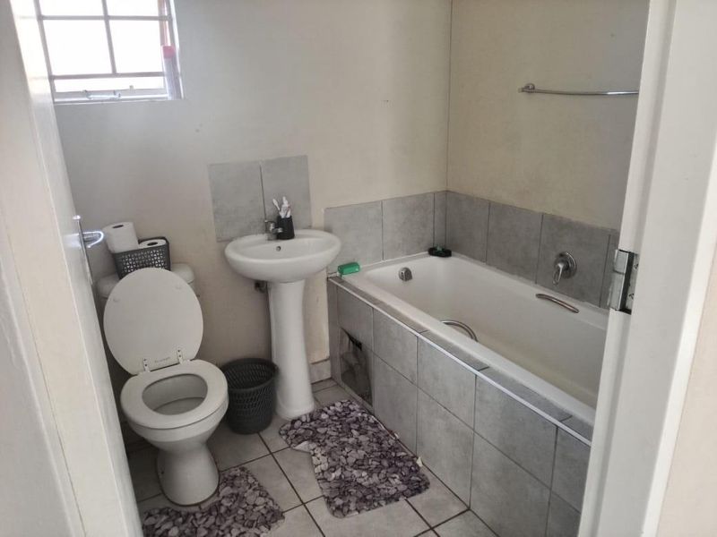House For Sale In Alberton - Photo 9