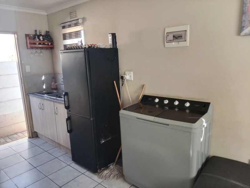 House For Sale In Alberton - Photo 6