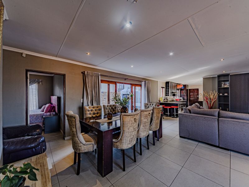 House For Sale In Centurion - Photo 4