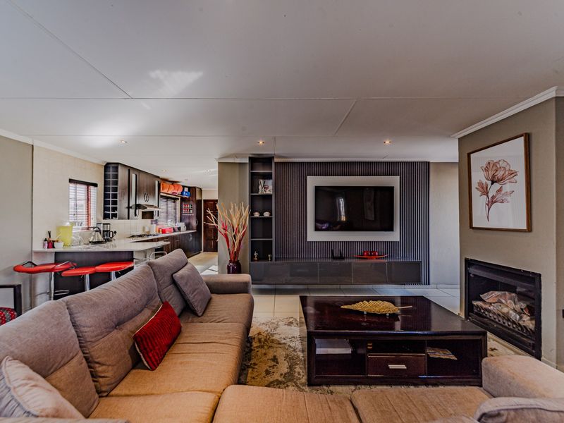 House For Sale In Centurion - Photo 8