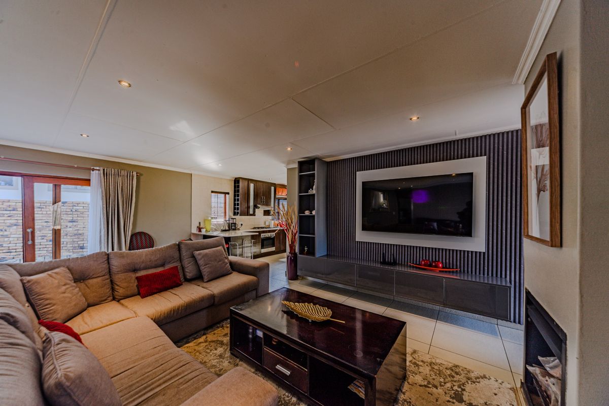 House For Sale In Centurion - Photo 3
