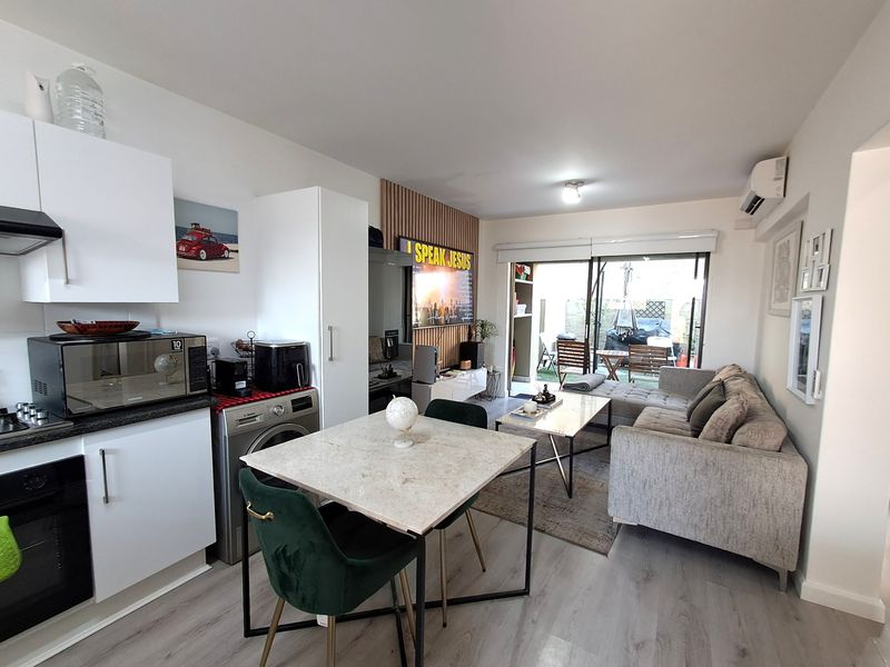 Apartment Rental Monthly In Randburg - Photo 2