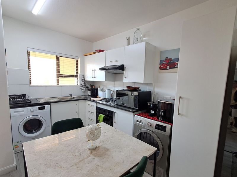 Apartment Rental Monthly In Randburg - Photo 5