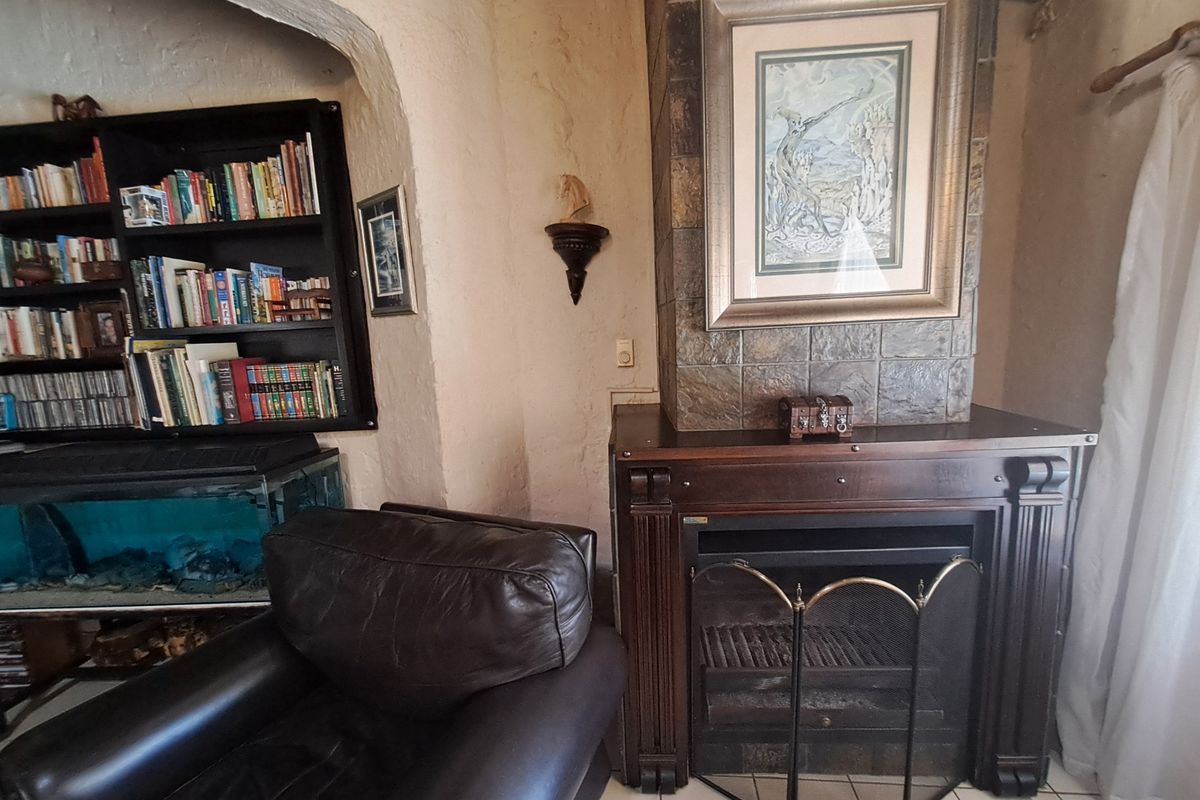 House For Sale In Polokwane - Photo 4