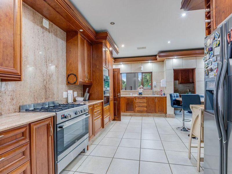 House For Sale In Vanderbijlpark - Photo 2