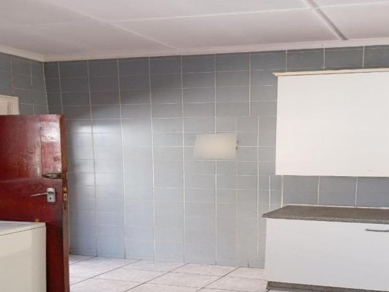 House For Sale In Johannesburg - Photo 6