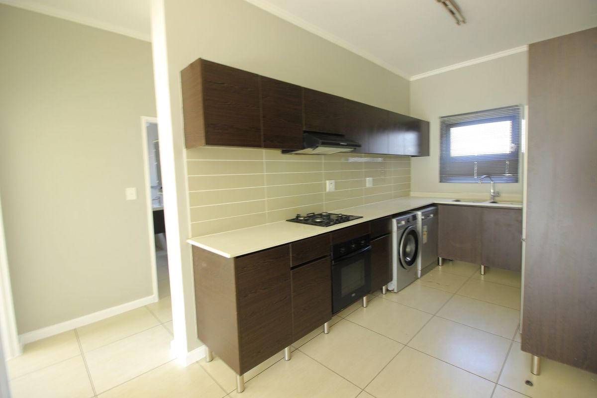 Apartment Rental Monthly In Edenvale - Photo 4