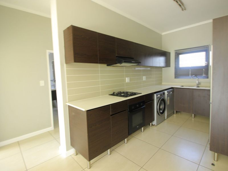 Apartment Rental Monthly In Edenvale - Photo 4