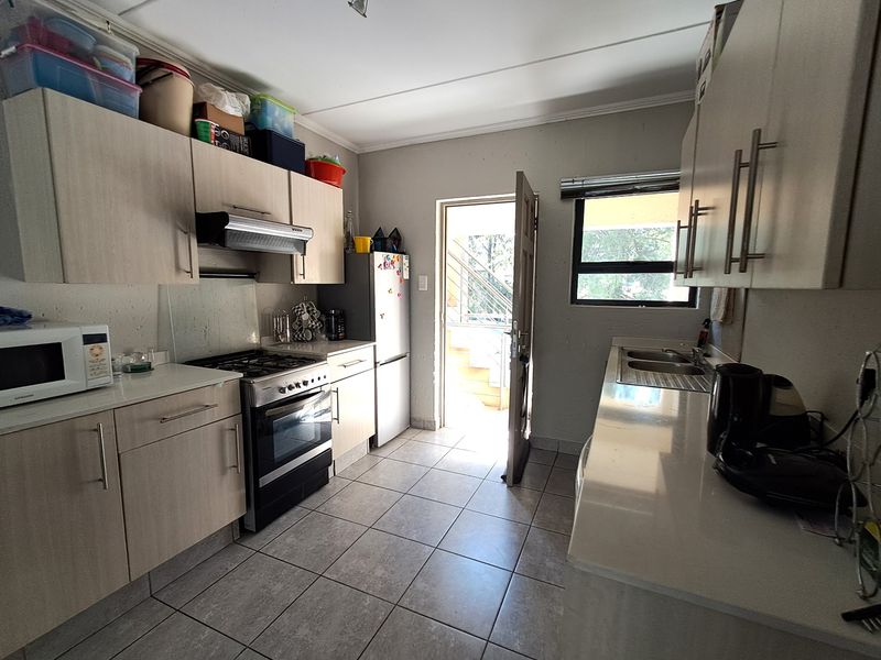 Apartment Rental Monthly In Sandton - Photo 6