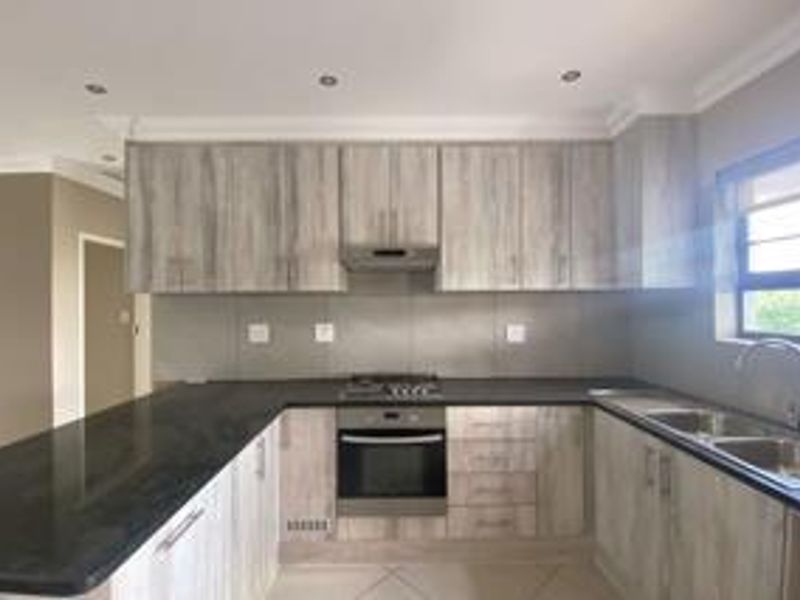 Apartment Rental Monthly In Benoni - Photo 4