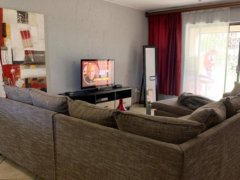 Apartment Rental Monthly In Sandton - Photo 10
